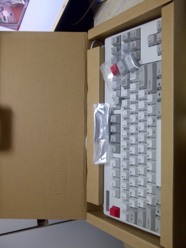 꾸미기_IMG-2011-1**0-*00*1.jpg : 안녕하세요~ 리얼포스 화이트 87 팔아봅니다~ 꾸미기_IMG-2011-1**0-*00*1.jpg : 안녕하세요~ 리얼포스 화이트 87 팔아봅니다~