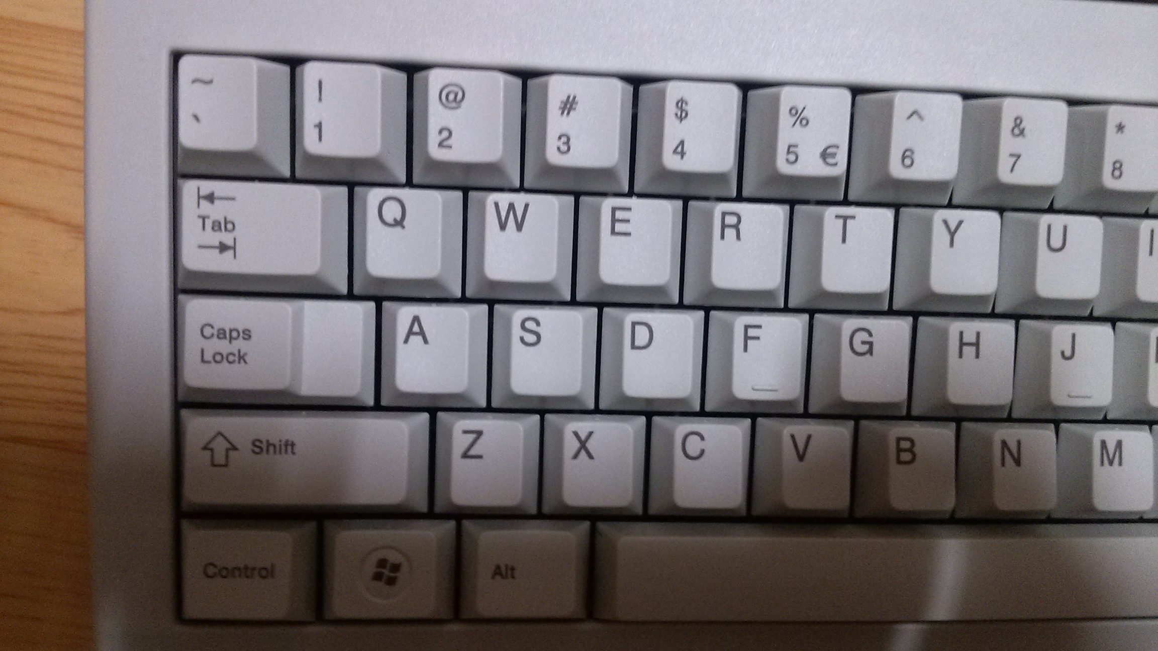 C360_2013-01-05-17-24-43.jpg : 체리 80-3000 흰색 갈축 팝니다.