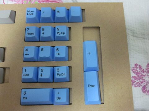 크기변환_IMG_0106.JPG : 리얼포스 균등 화이트 + 블루키캡 1set 판매합니다