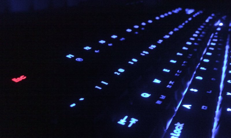 2011-11-26 17.43.39.jpg : 가격 완전내림. M7 LED 흑축