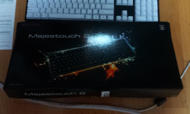 20120802_224142.jpg : 마제2 청축 & KBT 104 PBT KEYCAP - White (104키 지원) +RGB 키켑+팜레스트 팝니다.