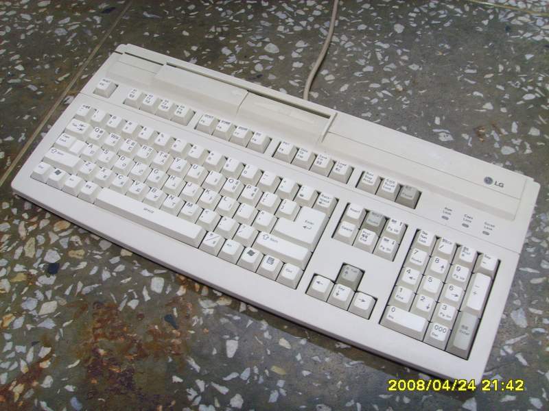 CHERRY-K-BOARD-1.JPG
