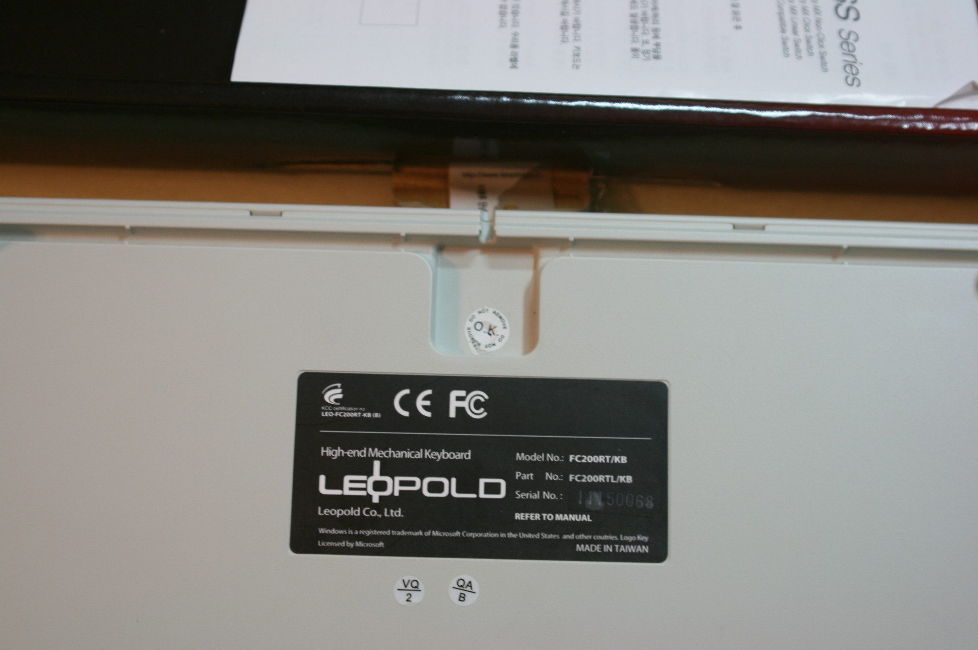 IMG_7396.JPG : FC200R 화이트 흑축 영문, 청음각 키캡, 무각 키캡