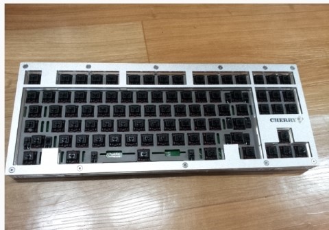 ㄴㄴㄴㄴㄴ.jpg : A87 알루스킨 + 1800 전투용 + 홍게 무각 RGB (사진추가)