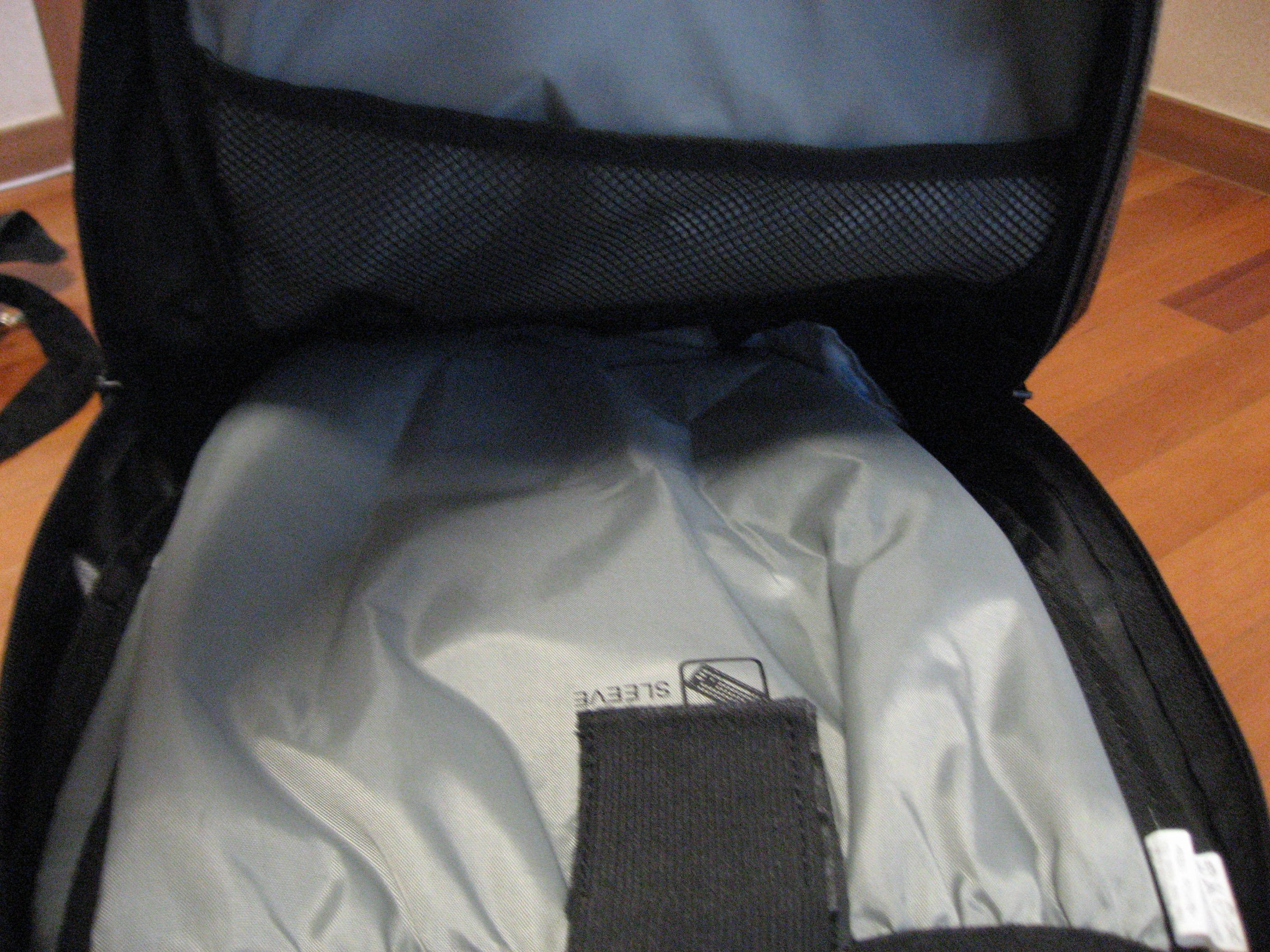 bag2.jpg : AKG-44헤드폰外로 레이저나 로지텍 마우스 교환원합니다.