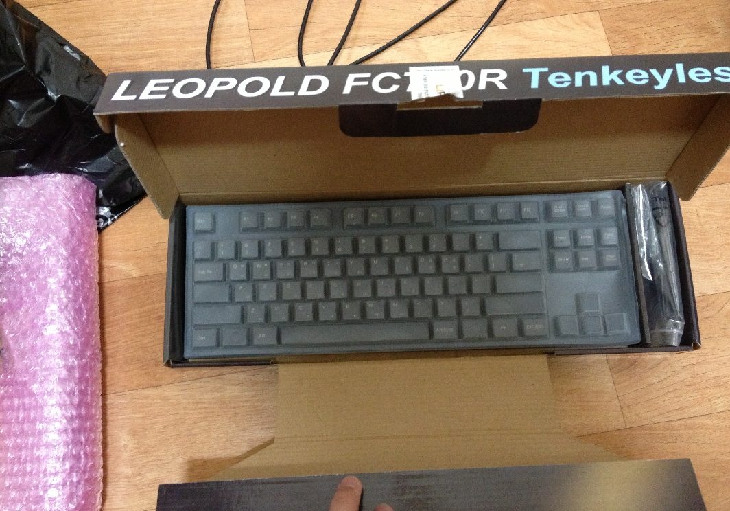 IMG_0192.JPG : FC700R 블랙 갈축 한글 + 무각 키캡