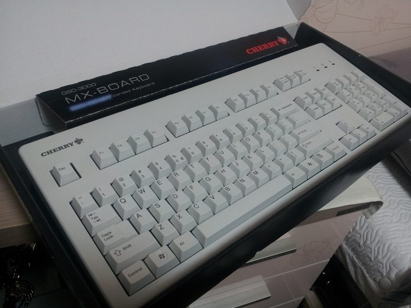 22.jpg : 흰색키캡,무각키캡 , 포인트키캡, 키패드 구입.