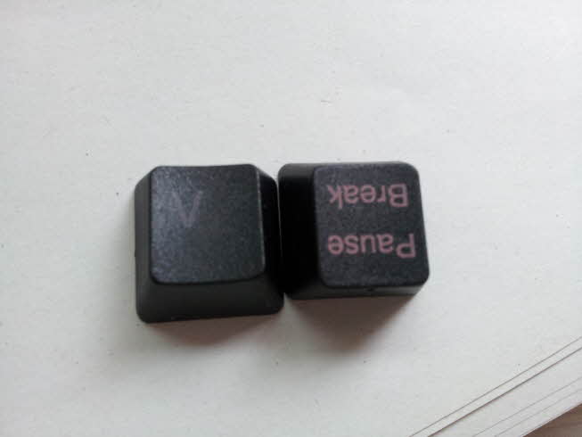 크기변환_20120327_142035.jpg : KBC PBT 키캡 일주일 정도 사용후의 모습