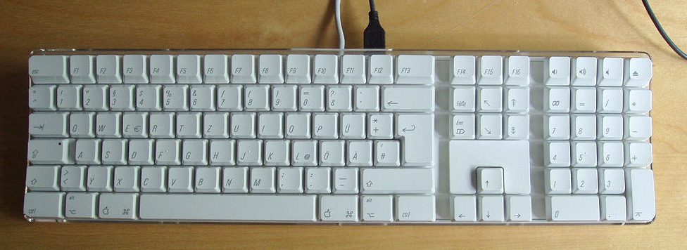 Apple_Pro_Keyboard_(open_top).jpg