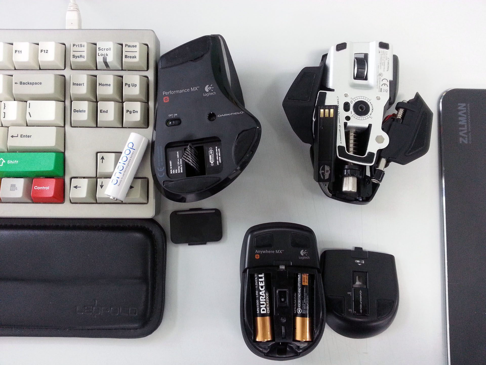 mouse_3.jpg : CYBORG RAT9, Logitech M905, M950 3종 사용기 mouse_3.jpg : CYBORG RAT9, Logitech M905, M950 3종 사용기