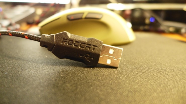 P1050076.jpg : ROCCAT 콘퓨어 밀리터리 지름샷 P1050076.jpg : ROCCAT 콘퓨어 밀리터리 지름샷